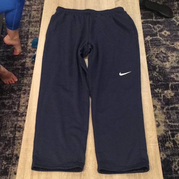navy blue nike sweatpants